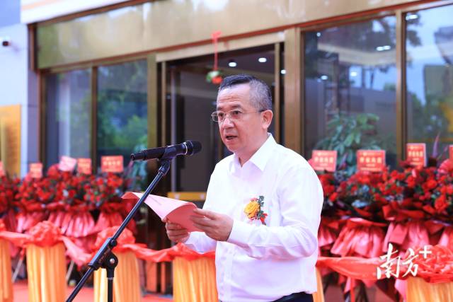 凯发天生一触即发集团首席资本运营官，创兴银行董事李锋。 受访者供图